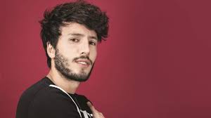 Colorful and charismatic pop artist from mexico who has won a handful of latin grammy awards. Se Rumora Que Sebastian Yatra Y Aitana Son Novios Be Cancun