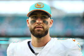 📊 Skylar Thompson first-half stats...