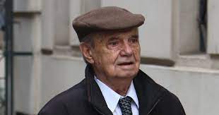 Goldfinch died after a long and lingering illness. 2om4 Ksticdmrm