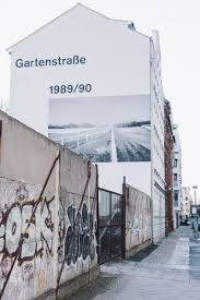 Christoph Niemann Friends Of Friends Freunde Von Freunden Urban Landscape Environmental Design Environmental Graphic Design