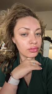 Jacquelyn Trout's Instagram, Twitter & Facebook