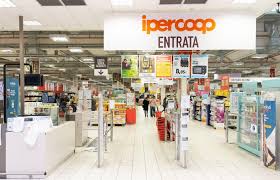 Le insegne ipercoop ed extracoop sono utilizzate per gli ipermercati; Ipercoop Centro Commerciale Tiburtino Guidonia Roma