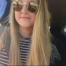 Amber Crayton's Instagram, Twitter & Facebook