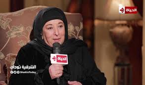 سميره عبد العزيز׃ استنوني فمسرحيه ״عيله أتعملها بلوك״ مع الأستاذ محمد صبحي. V1yn3u7e7mubhm