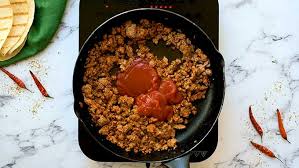 Ingredients 1 tablespoon chili powder ¼ teaspoon garlic powder ¼ teaspoon onion powder ¼ teaspoon crushed red pepper flakes ¼ teaspoon dried oregano ½ teaspoon paprika 1 ½ teaspoons ground cumin 1 teaspoon sea salt 1 teaspoon black pepper The Best Homemade Tacos The Wholesome Dish