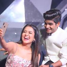 Winner With Neha Kakkar Wishing Him Indian Idol 2018 Facebook Indian idol 2018 winner salman ali sings sajda.