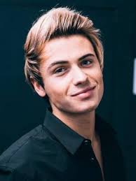 Per trovare un disperato ma reale aggancio con la realtà. Federico Rossi Height Weight Size Body Measurements Biography Wiki Age