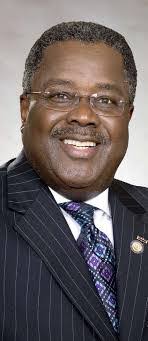 Donald Kuiper's Instagram, Twitter & Facebook