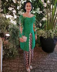 Kebaya jawa, kebaya modern dress, indonesian wedding, model kebaya, . 12 Pakaian Adat Jawa Tengah Nama Penjelasan Pria Wanita