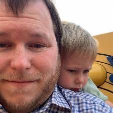 Jamal Ayyad's Instagram, Twitter & Facebook