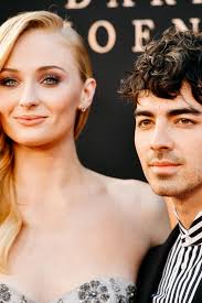 Joe jonas started making a ton of money at a very young age, meaning that he's been able to live in some utterly awesome homes. Sophie Turner Gemeinsames Kind Mit Joe Jonas Ist Auf Der Welt Gala De