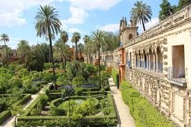 Der alcázar umfasst einen palast. Sehenswurdigkeiten In Sevilla Was Du In Sevilla Sehen Musst