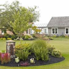 Island Flower Bed Design Ideas Pictures Remodel And Decor Farmhouse Landscaping Driveway Entrance Landscaping Traditional Landscape