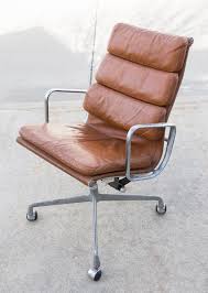 Weekend Finds Eames Soft Pad Executive Chair