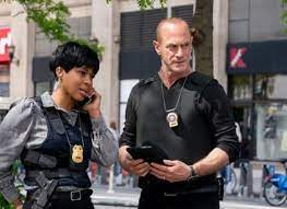 Starting over where it all began, detective elliot stabler rejoins the ranks to take on new york's most devious crime syndicate with a new task force. Law Order Organized Crime Season 1 Episode 7 Tv Fanatic