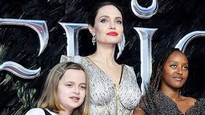 Why angelina jolie isn't at the 2020 oscars. Angelina Jolie Her Kids Make First Public Appearance In 2020 At Cirque Du Soleil Show See Pics Flipboard