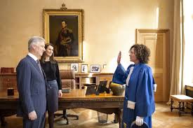 Met een nieuwe mislukte poging tot het belasten van de grote(re) vermogens, wordt een nieuw dieptepunt bereikt in de zoektocht naar een rechtvaardigere. In Blauwe Toga De Eed Afgelegd Het Nieuwsblad Mobile