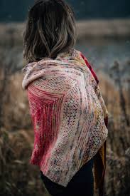 The knitted fade pattern is a pattern in fall guys: Find Your Fade Shawl Drea Renee Knits