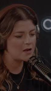 Canção De Desapego Laura Souguellis Significado