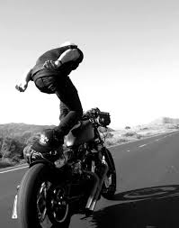 Pin By Ben Jackson On Flying Moto Motard Moto Moto Et Motards
