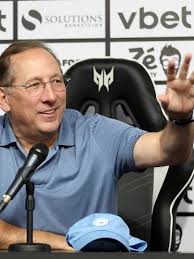 Textor diz que não vê jogo pensando em dinheiro e quer 'surra' do Botafogo