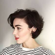 You will get razored hair and obtain shorter layer at the top part. Pin On Hair Do S