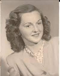 Dorothy Linscott's Instagram, Twitter & Facebook