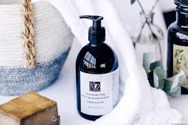 Savon D Alep Utilisation Vertus Et Bienfaits Sur La Peau Et Les Cheveux Savon D Alep Savon Alep
