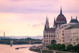 Using parametric modelling, arup optimised the geometry of the pedestrian pathway to overcome design constraints, including the range of different heights required at different sections of the walkway. 2 Days In Budapest Discover 17 Fun Adventures