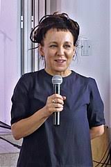 Po prawieku i innych czasach przyszła kolej na drugą z powieści olgi tokarczuk czekającą dotąd w czeluściach mojego ukochanego czytnika. Dom Dzienny Dom Nocny Wikipedia Wolna Encyklopedia
