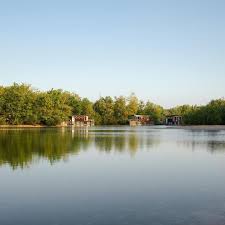 Veel Van Onze Parken Liggen Aan Prachtige Meren Bijvoorbeeld De Kempervennen Heb Jij Dit Park Al Eens Bezocht Centerparcs In 2020 Outdoor Instagram Water