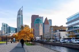 Ado den haag heeft een overwicht, maar vvv verdubbelt de marge. The Hague City