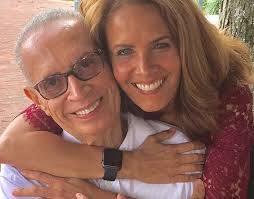 Insights on suzanne malveaux's bio & family: Suzanne Malveaux Bio Net Worth Partner Married Spouse Gay Family Salary Age Twin Facts