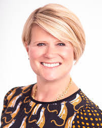 Jennifer Huneycutt's Instagram, Twitter & Facebook