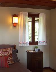 curtains in the arts & crafts style