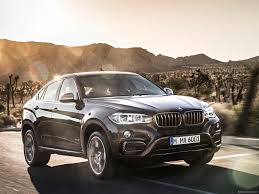 This is reflected in the extremely athletic vehicle body, the new, striking design language and its impressive bmw 'iconic glow' kidney. Bmw X6 2015 Pictures Information Specs