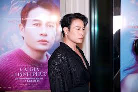 Xuân Lan thân mật Thái Hòa trước mặt chồng trong họp báo, nói lý do né phim  của Trấn Thành và Lý Hải