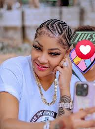 What did Angela do to her hips?.. She's already very beautiful and tall.  ... Wetin be dis?