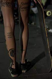 Pin By Lindsy Melaj On Whatgoesonhere Knee Tattoo Tattoos Leg Tattoos