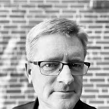 Amazon.com: Left in the Lurch: 9781962004046: Gee, Colin: 圖書