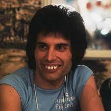 Freddie mercury's teeth may have given him his distinctive smile, but when the queen frontman died on november 24 1991, aged just 45, he took most of his secrets to the grave. Freddie Mercury S Teeth In Bohemian Rhapsody Meet Their Maker