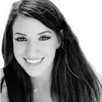 Bethany Simmons's Instagram, Twitter & Facebook