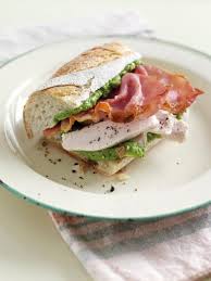 Sandwich Au Poulet Bacon Et A L Avocat Du Perou Sandwich Avocat Recette Avocat Et Recette