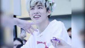 He has since quit yg's ikon boy band and is facing backlash from netizens for trying to restart his entertainment career as a solo artist. Ikon B I Kim Hanbin Being Cute Girl And Funny Moment Youtube