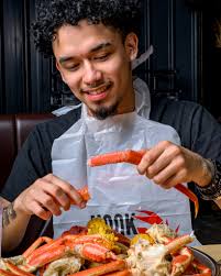 My face when I'm at Red Lobster with my family, and our waiter informs us  that their Endless Shrimp™ special is BACK! That's right! Starting  yesterday (Sept. 4, 2017) you can once