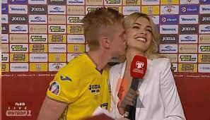 Кто такая влада «седан» щеглова? Zinchenko Vstrechaetsya S Zhurnalistkoj Tk Futbol Posle Pobedy Nad Serbiej On Ee Poceloval Sportstyle