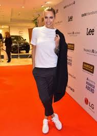 Prominent & reingelegt (2019) and wer weiß denn sowas? Esther Sedlaczek Ansons Manner Abend 01 Gotceleb
