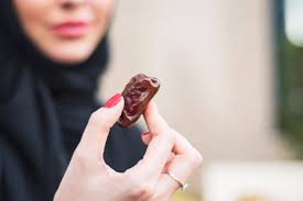 Check spelling or type a new query. Sangat Berkhasiat Perhatikan Cara Makan Kurma Ajwa Ini Umroh Com