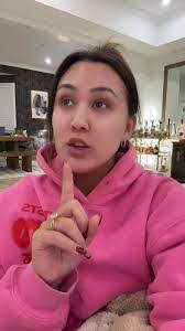 Hilary Ramos's Instagram, Twitter & Facebook