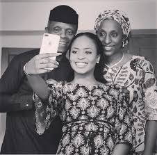 Gihulagway siya sa ubos uban sa iyang mahigugmaong mga sister ug inahan. Kiki Osinbajo And Her Fancy Lifestyle Photos Politics Nigeria